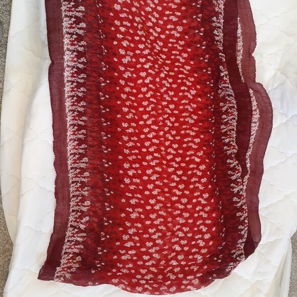 Infiniti scarf; red print - Picture 2 of 4